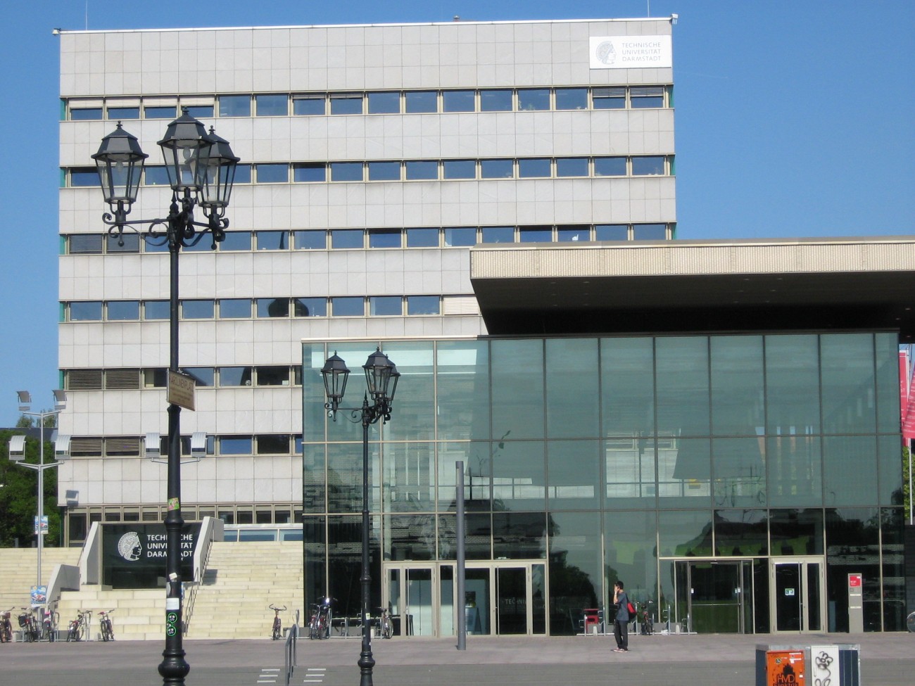 Verwaltungsgebäude karo5